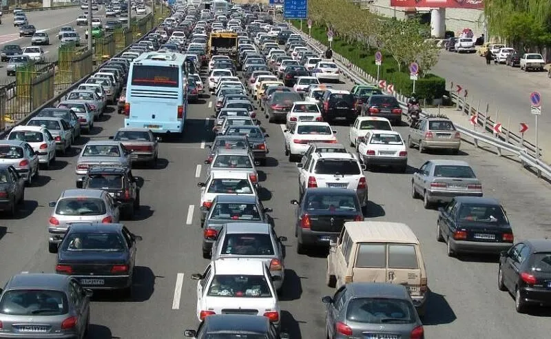 ترافیک سنگین در محورهای منتهی به تهران