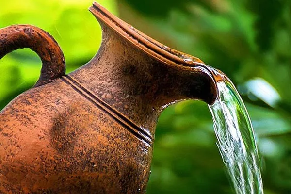 صد سال پیش تهرانی ها چطور آب یخ می خوردند؟ + عکس