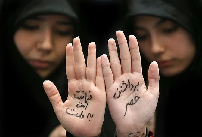 جنجال حضورشریعتمداری در دانشگاه‌ +تصاویر