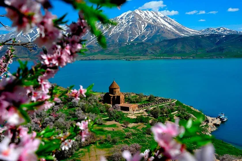 ۳ شب تور زمینی با قطار به وان ترکیه ۵ میلیون تومان! + لیست قیمت تورهای زمینی وان ترکیه