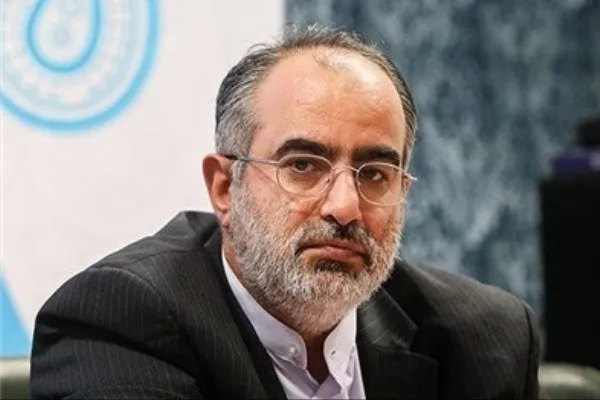 «آشنا» در سمت خود ابقا شد