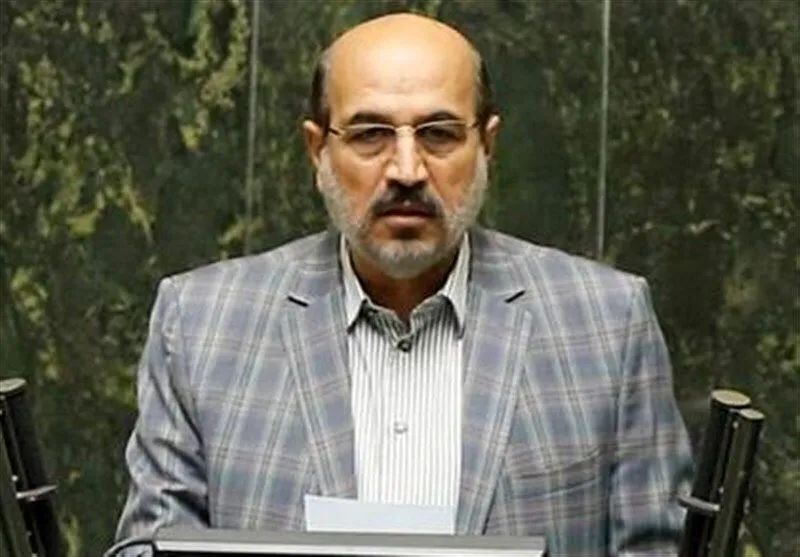 نماینده مجلس: حقوق یک کارگر در آلمان ۲۰ برابر حقوق کارگر ایرانی است؛ آنها BMW تولید می‌کنند ما دنا پلاس!