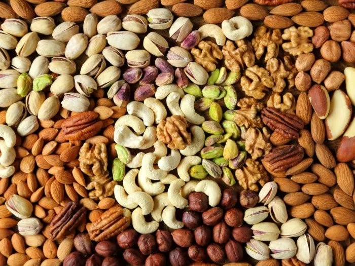 فواید و مضرات مصرف آجیل برای بدن