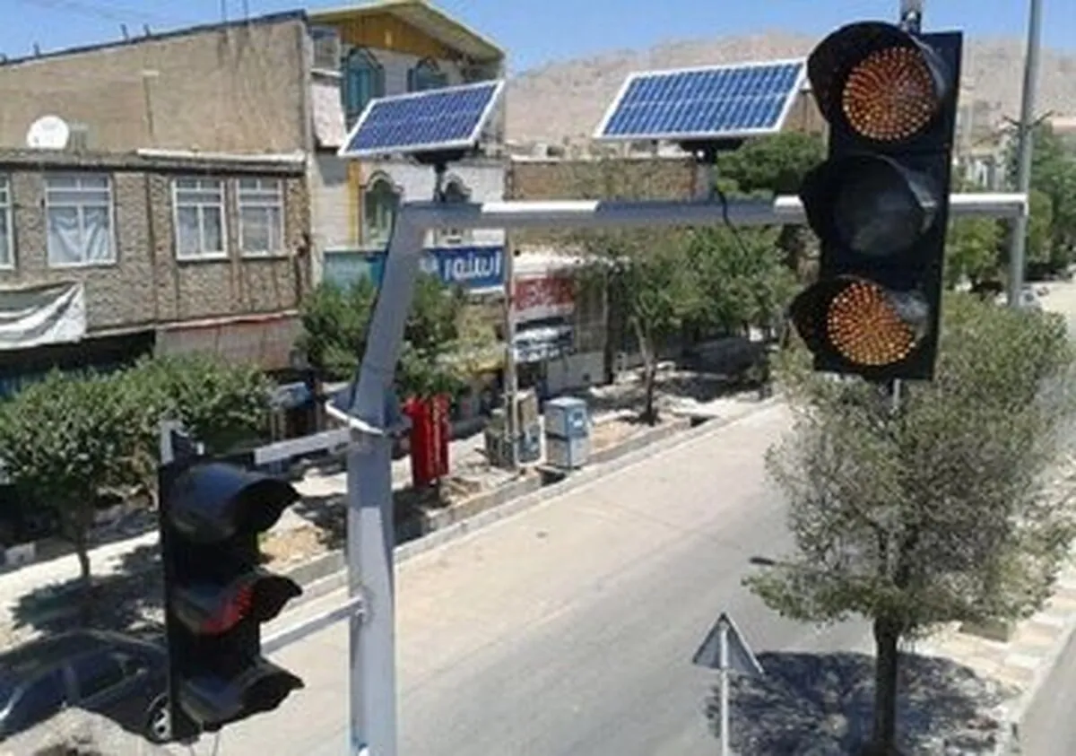 پیشنهاد پلیس راهور برای قطع نشدن برق چراغ راهنمایی تقاطع‌ها