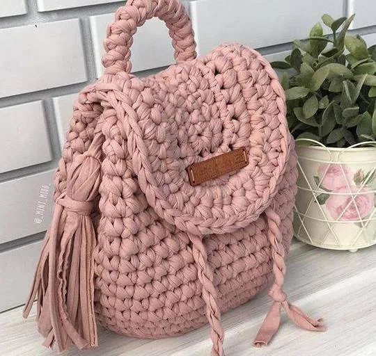 آموزش بافتنی؛ بافت کوله پشتی شیک و ساده + فیلم