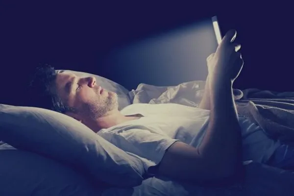 کم خوابی و پرخوابی برای قلب مضر است