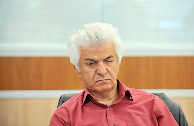 دست از دخالت در امور بازار بکشید