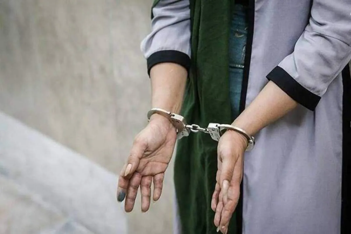 قمه کشی و عربده کشی یک زن در سه راه امین حضور تهران!