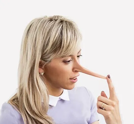 خانم‌ها هنگام دروغ گفتن از چه کلماتی استفاده می‌کنند؟
