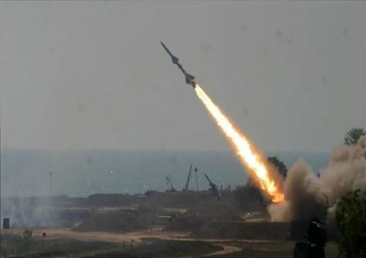 پدافند ایران یک موشک را ساقط کرد + عکس