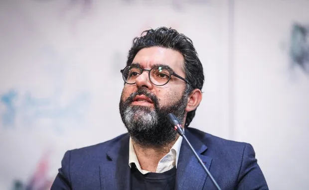 مصطفی کیایی از بیمارستان مرخص شد + عکس