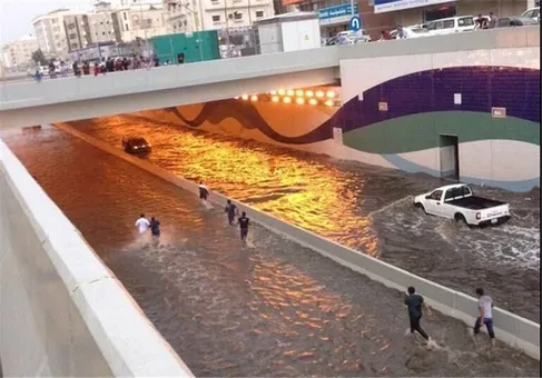 جده زیر آب رفت +تصاویر