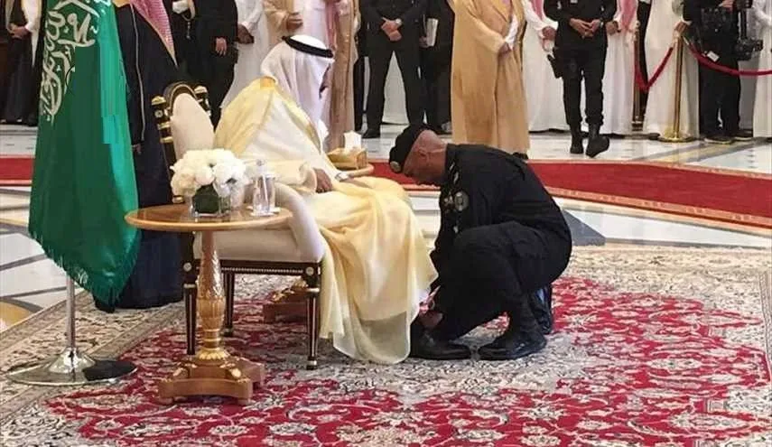 حرکت عجیب محافظ ملک سلمان آمریکایی‌ها را متعجب کرد +عکس