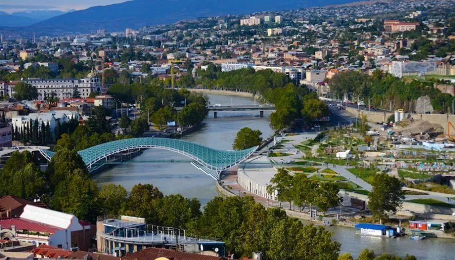 سفر ایرانی ها به گرجستان همچنان در تعلیق
