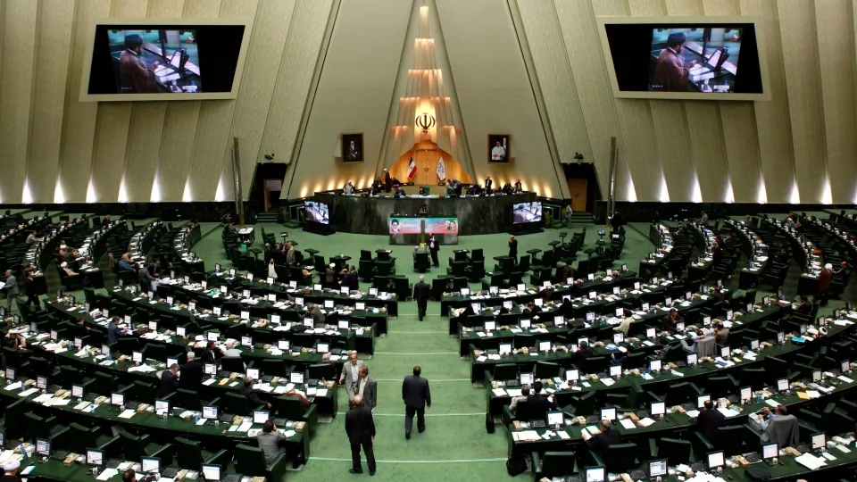 Majlis Panel Will Meet July 2 on New US Bans