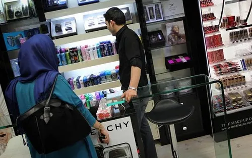 بر همه مراحل واردات محصولات آرایشی نظارت می‌شود