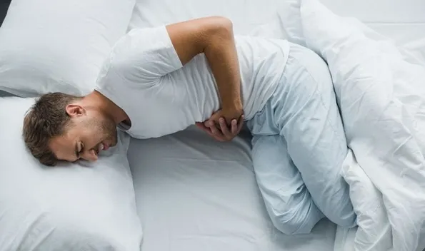 راه چاره فوری رفع نفخ شکم هنگام خواب