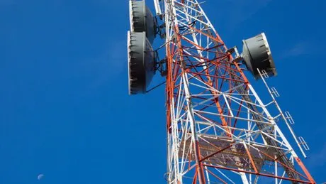 ٨۰ درصد دکل‌های اپراتورهای تلفن همراه غیرمجاز است