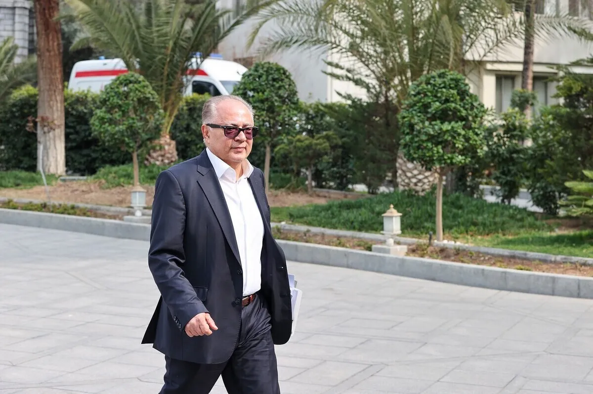 حواشی یک سفر جنجالی؛ پسِ پشتِ درخواست برکناری شهرام دبیری
