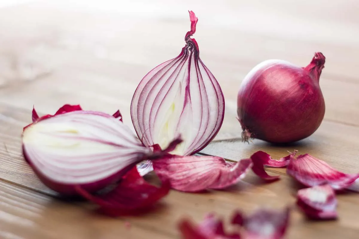 کاربردهای جالب پیاز در خانه داری