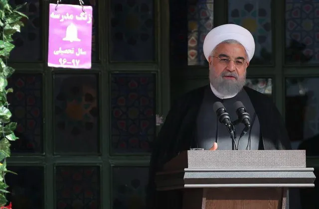 روحانی: کتاب‌های درسی‌ما، دانش آموزان را برای دیروز تربیت می‌کند/ نحوه‌تدریس و اداره کلاس‌ها نیاز به تحول جدید دارد