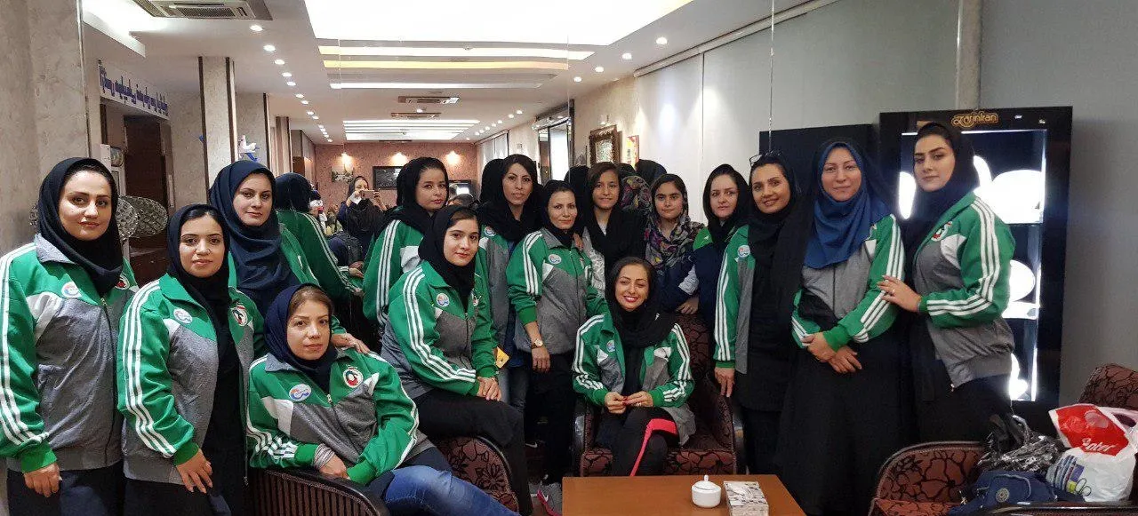 اولین لیدرهوادار زن در بازی تیم‌ملی +عکس