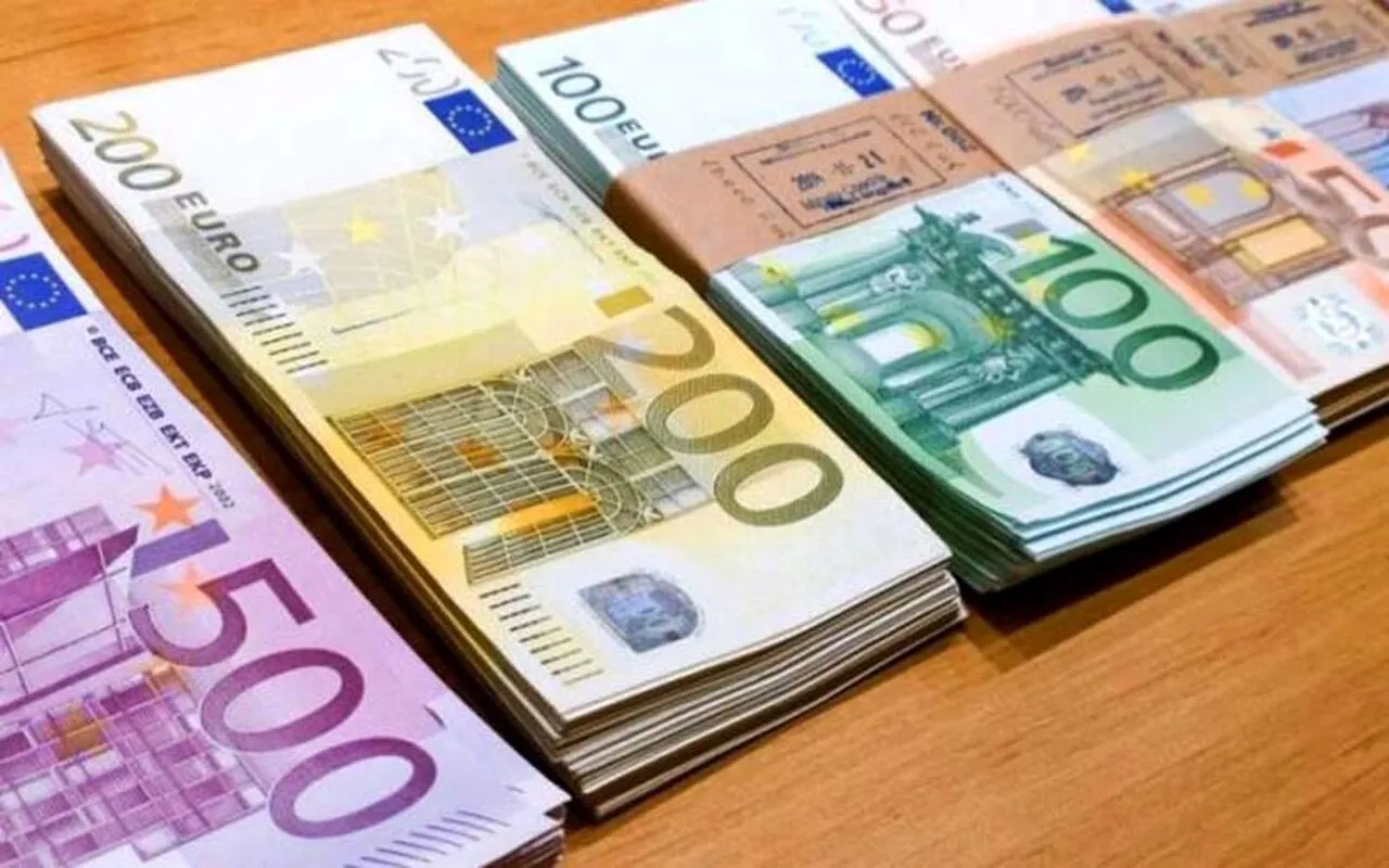 قیمت یورو امروز ۲۹ آذر ماه ۱۴۰۲ در بازار