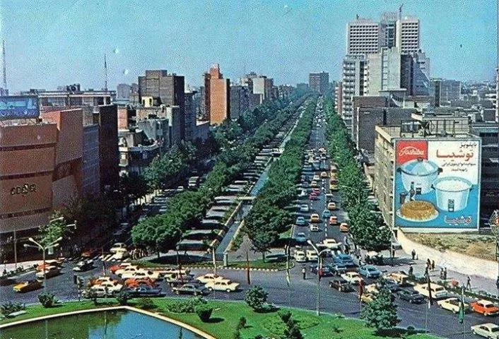 تصویر میدان ولیعصر سال 1354