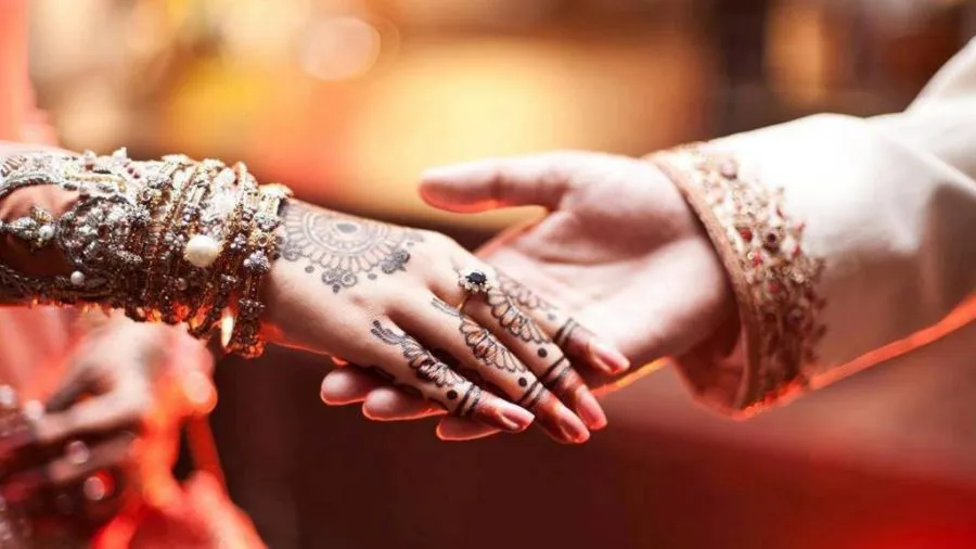 بازار عجیبی به نام «بازار داماد» در هند! + عکس