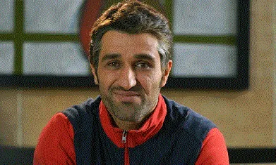 گاف عجیب پژمان جمشیدی در برنامه 90