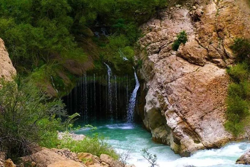 فیلمی از نمای بالای مرتفع ترین آبشار جهان