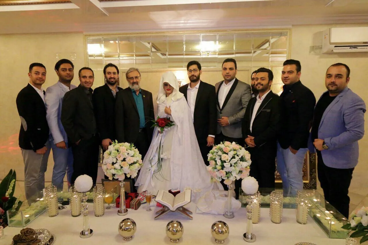 این عروس جوان خواهر احسان علیخانی نیست؟!