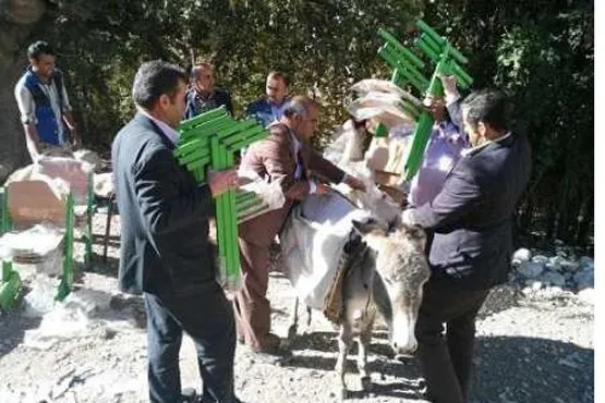 مدرسه‌ای بر پشت چهارپایان +تصاویر