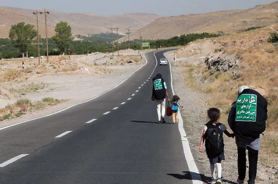 راهپیمایی خانواده مشهدی در اعتراض به لغو کنسرت‌ها +عکس