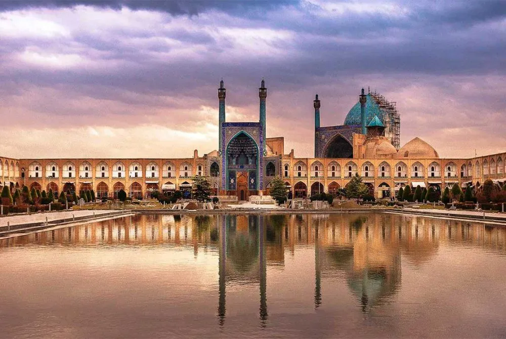 مقایسه هزینه های سفر هوایی و زمینی به اصفهان + جدول قیمت