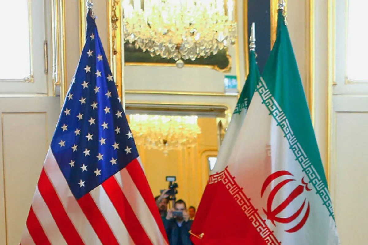 ایران و آمریکا قرارداد ۵ ساله امضا کردند / واردات کالاهای آمریکایی، ساخت بندرگاه، کارخانه، مسکن، بیمارستان و....