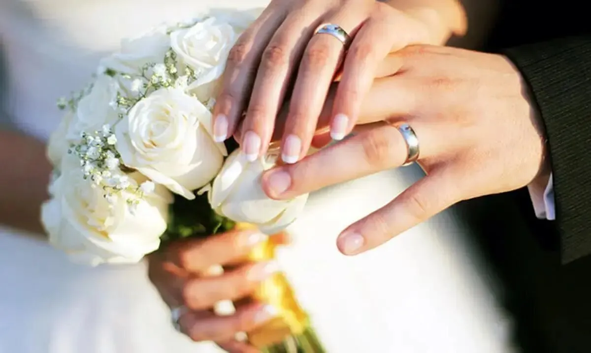 سورپرایز رئیس کل بانک مرکزی برای زوج‌های جوان