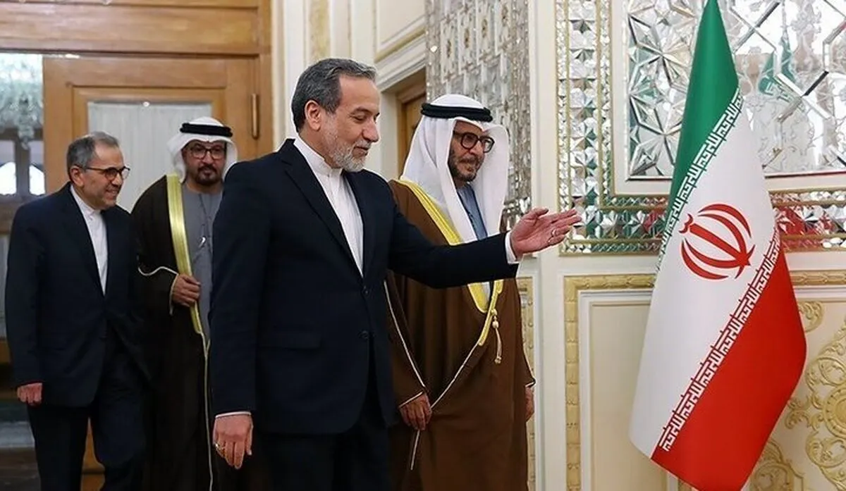 Emirati delegation hands over Trump's letter to Iran FM
