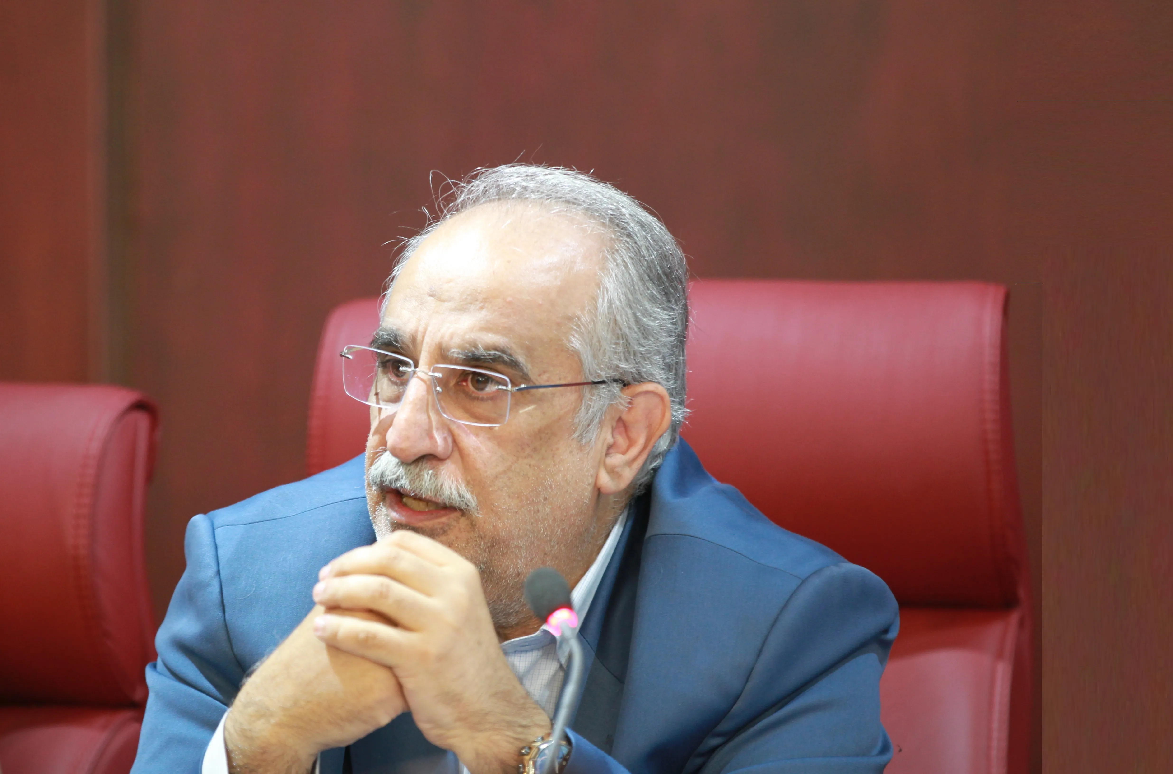 کرباسیان: راه را برای جوان‌ها باز کنیم