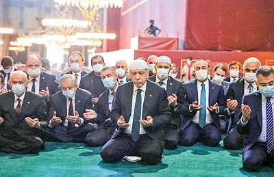 اولین نماز پس‌از‌۸۶ سال در ایاصوفیه