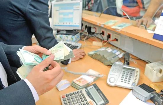 80 درصد سیستم بانکی شفاف نیست