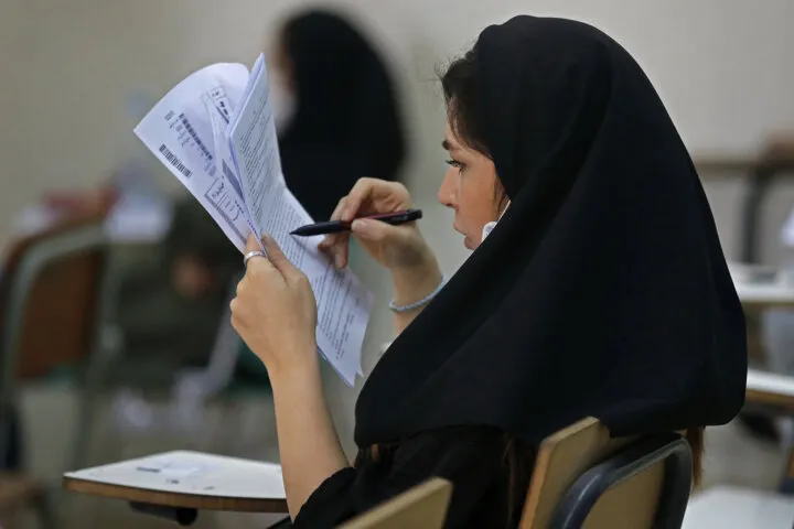 چپ کردن ماشین به خاطر شادی کنکوری ها