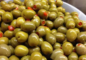 کنسرو زیتون‌ خارجی نخرید