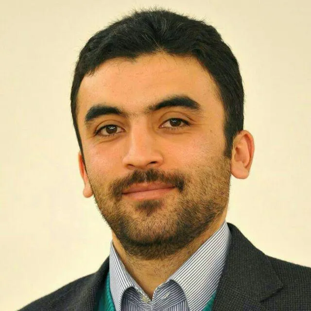 هاشمی از انقلابیون، تکنوکرات ساخت