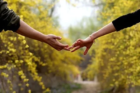 چرا خانم ها از عشق شان فاصله می گیرند؟