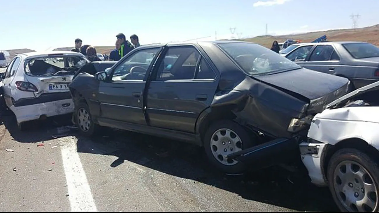 حمام خون در اتوبان کاشان - قم / بازهم تعطیلات و تصادفات جاده ای