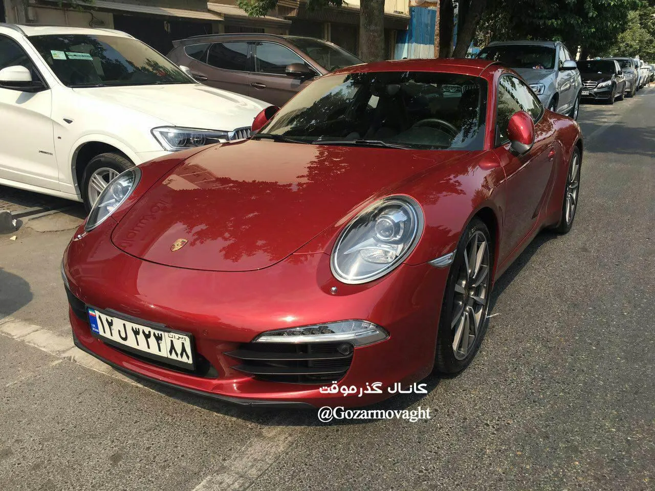 پورشه ۱.۳ میلیاردی با رنگ خاص +عکس