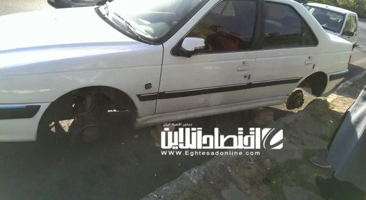 سرقت لاستیک و رینگ خودرو درپایتخت +عکس