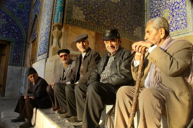 افزایش پلکانی مستمری‌ها شکاف ایجاد می‌کند