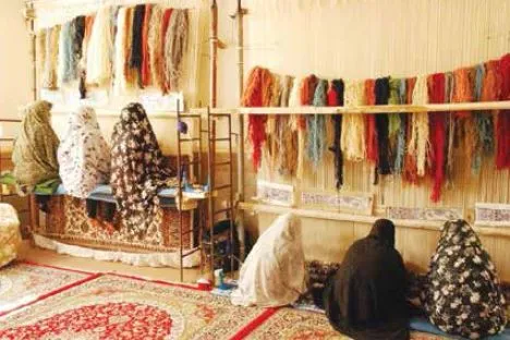 تار و پود سست تولید و صادرات فرش در استان قم